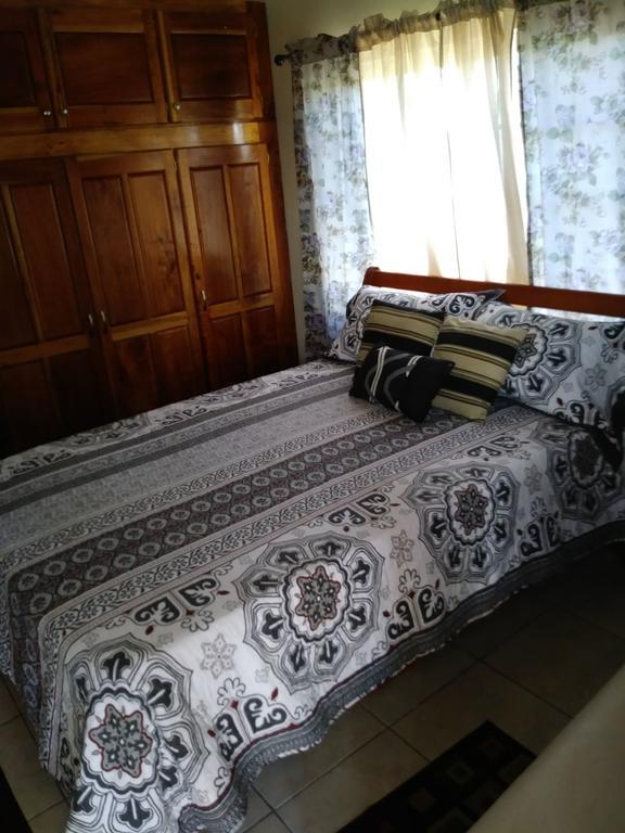 The Residence Portmore Apartments Екстер'єр фото